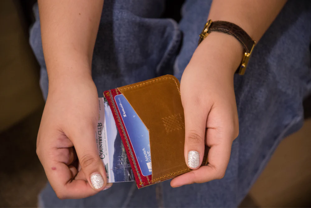Benguet (Light Blue) Leather Card Holder - Image 9