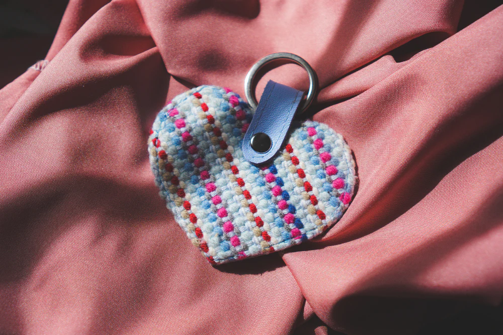 Woven Heart Keychain - Image 5